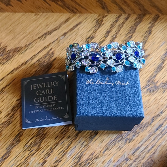 The Danbury Mint "Summer Breeze" Bracelet, Blue - Picture 1 of 3